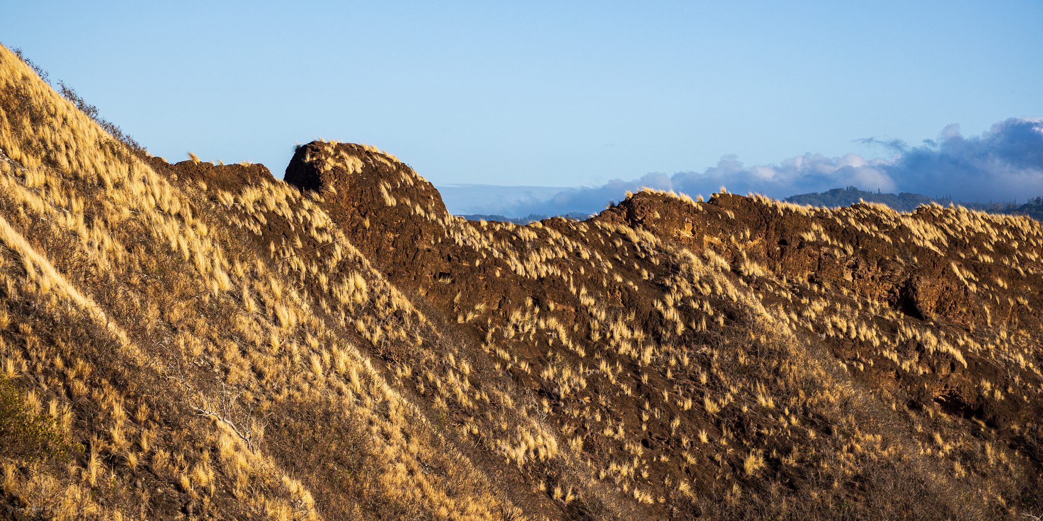 Ridge of Diamond Head crater on O'ahu near Waikiki, Hawaii